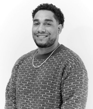 Deonate Cruz joined NW Children's Foundation in 2025, bringing over a decade of strategic communications experience amplifying mission-driven organizations through storytelling, digital strategy, and equity-centered messaging. He has led high-impact campaigns that have influenced public investment, policy reform, and community engagement across the nonprofit and public sectors. Most recently, he led the communications strategy at A Way Home Washington. Outside of work, Deonate enjoys spending time with his family, appreciating the outdoors, and participating in large group social activities.